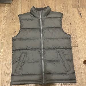 Old Navy Mens Puffer Vest